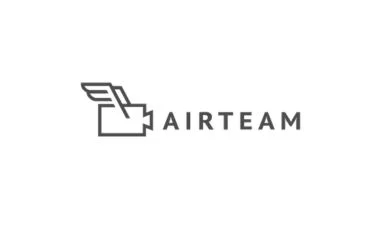 AIRTEAM Logo mit Flügel-Symbol: Partner für Aufmaßdaten im smartDach Aufmaß-Viewer